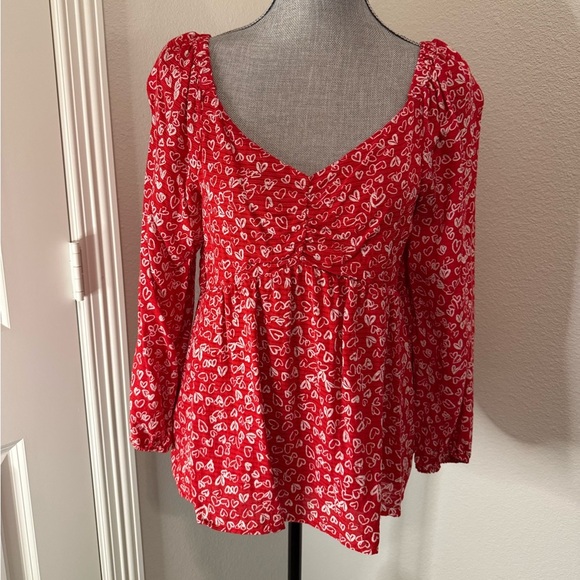 LOFT Tops - Loft Heart Cinched Sweetheart Neck Blouse - Sz 6